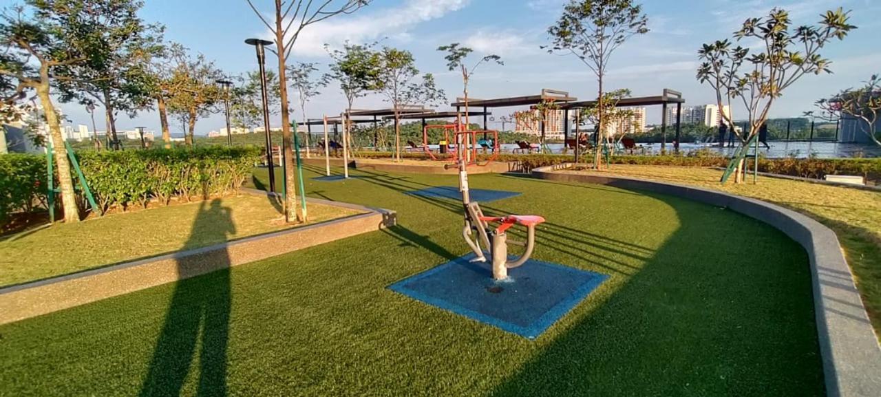 Santai Homestay Cyberjaya Exterior photo